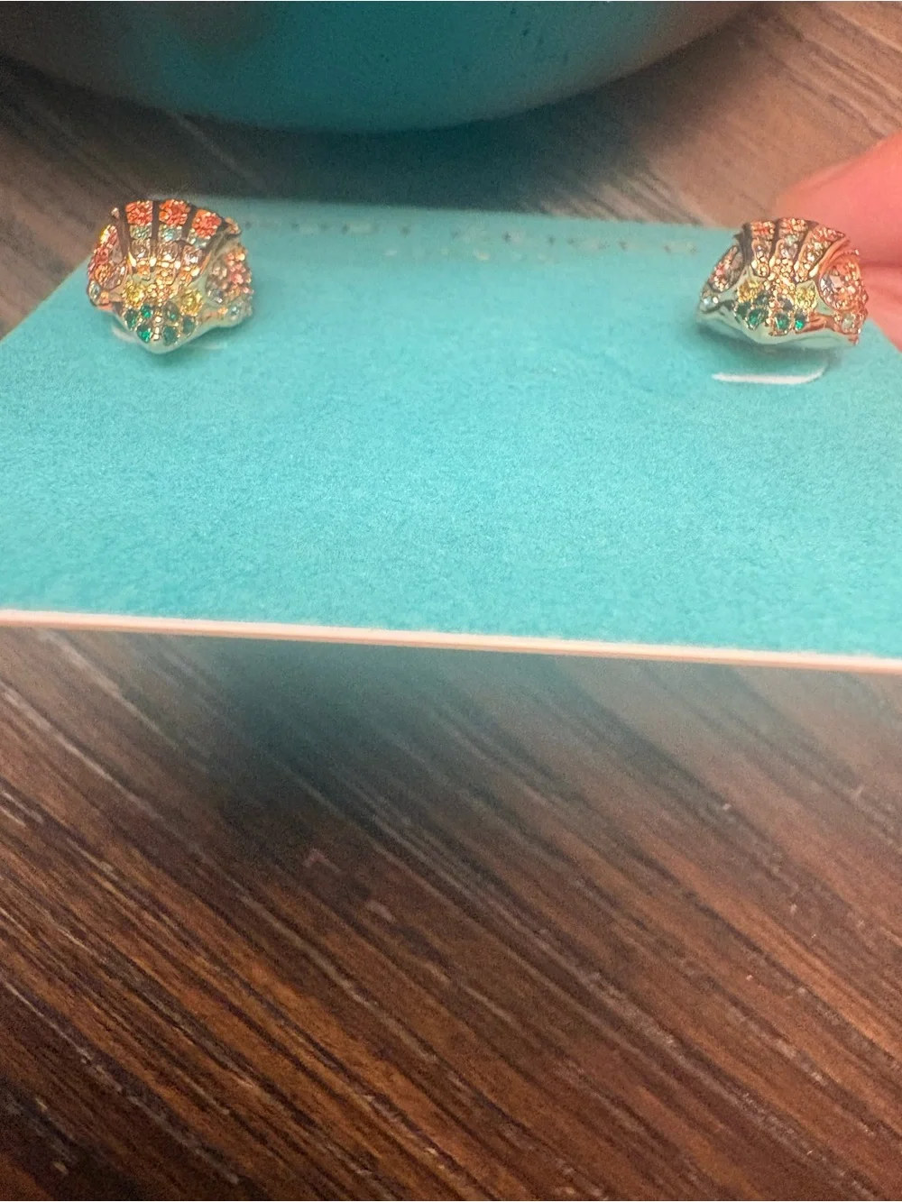 NEW Kurt Geiger Eagle Head Stud Earrings